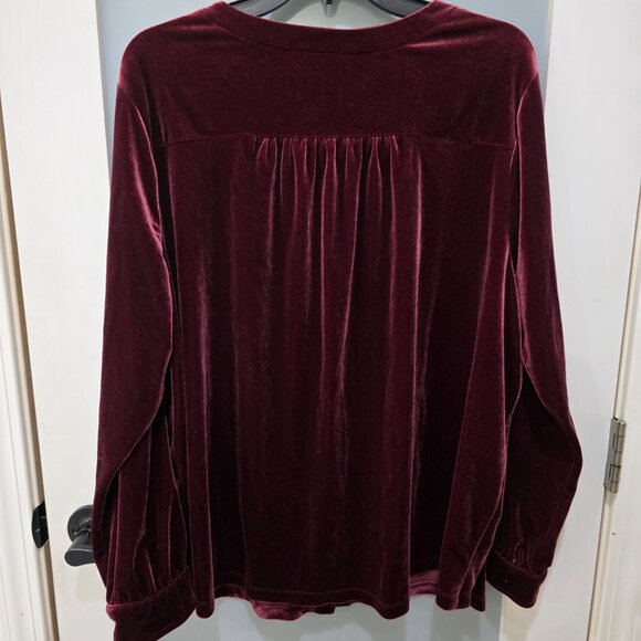 Lands' End Plus Size 2X Burgundy Velvet Button-Up Blouse - Picture 11 of 12
